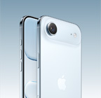iPhone Air, χρώμα γαλάζιο, πίσω γωνιακή όψη, σύστημα κάμερας Fusion σε πλατό στην κορυφή, κουμπί Ελέγχου Κάμερας, μπροστινή εξωτερική όψη με οθόνη από άκρη σε άκρη, κουμπιά Ενέργειας και έντασης ήχου