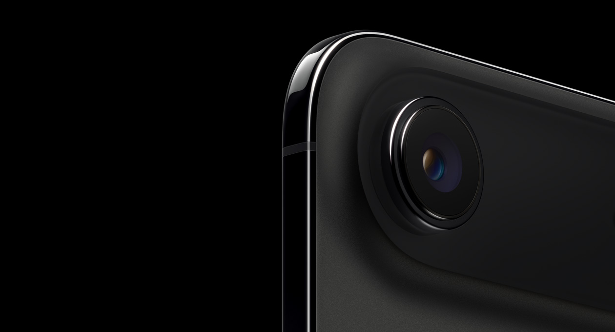 iPhone Air, parte trasera, color negro espacial, esquinas superiores redondeadas, sistema de cámara Fusion de un objetivo